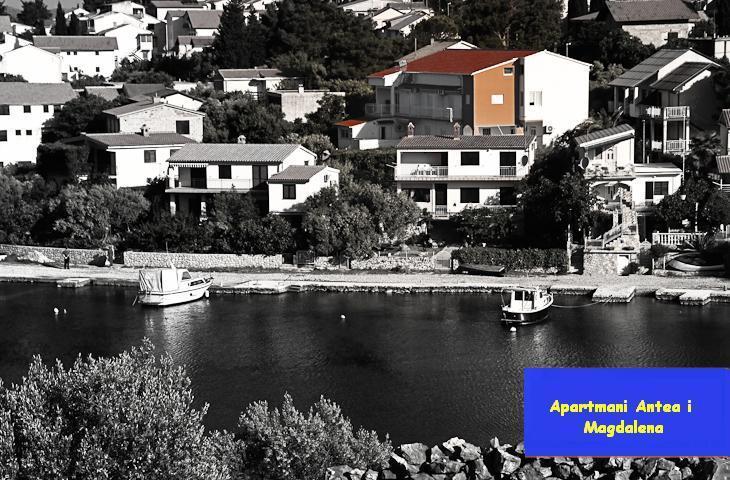 Apartments Antea & Magdalena Pirovac Exterior photo