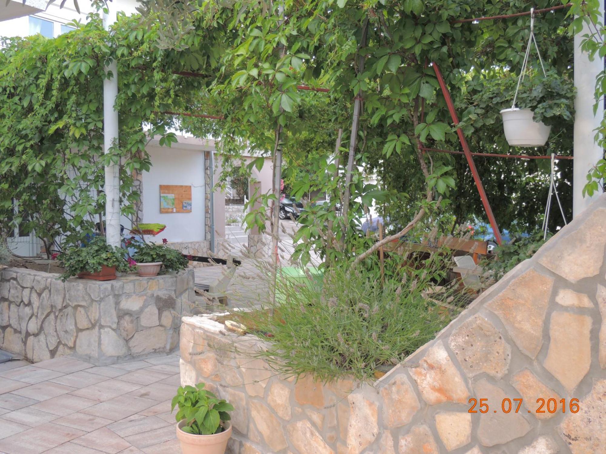 Apartments Antea & Magdalena Pirovac Exterior photo