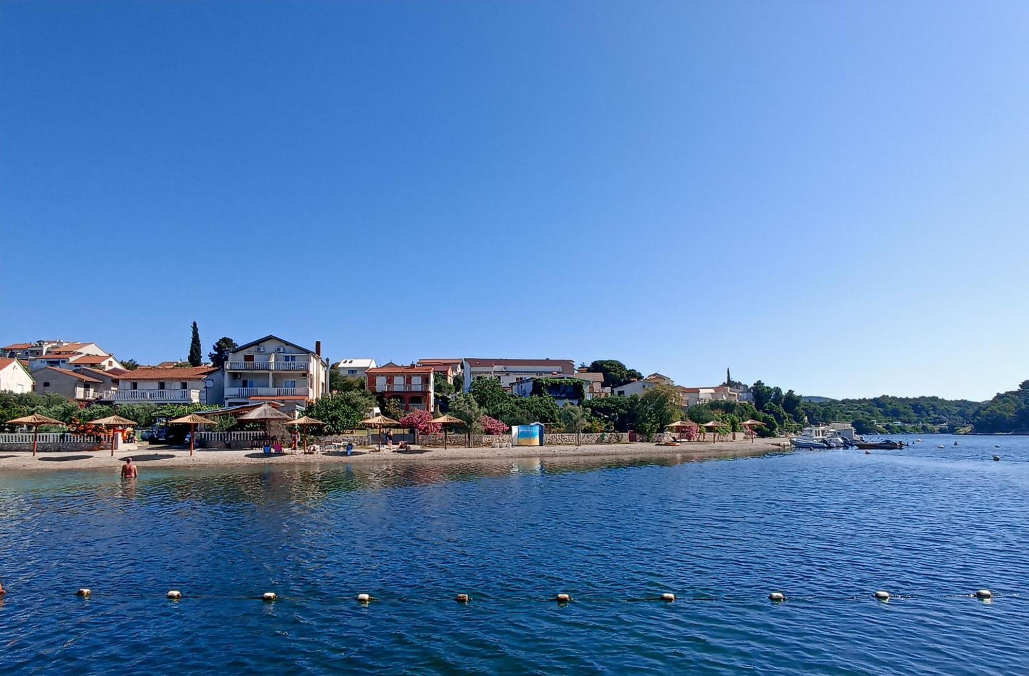 Apartments Antea & Magdalena Pirovac Exterior photo
