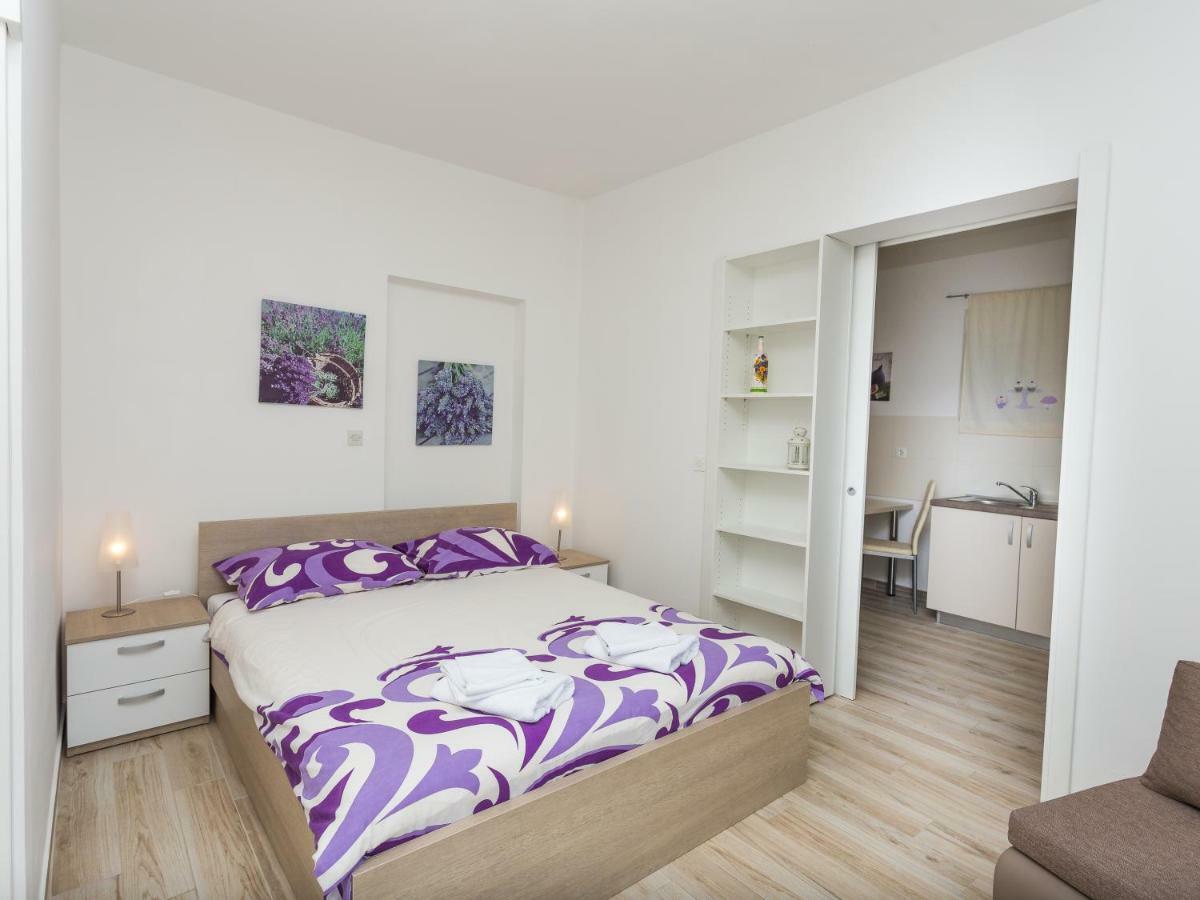 Apartments Antea & Magdalena Pirovac Exterior photo